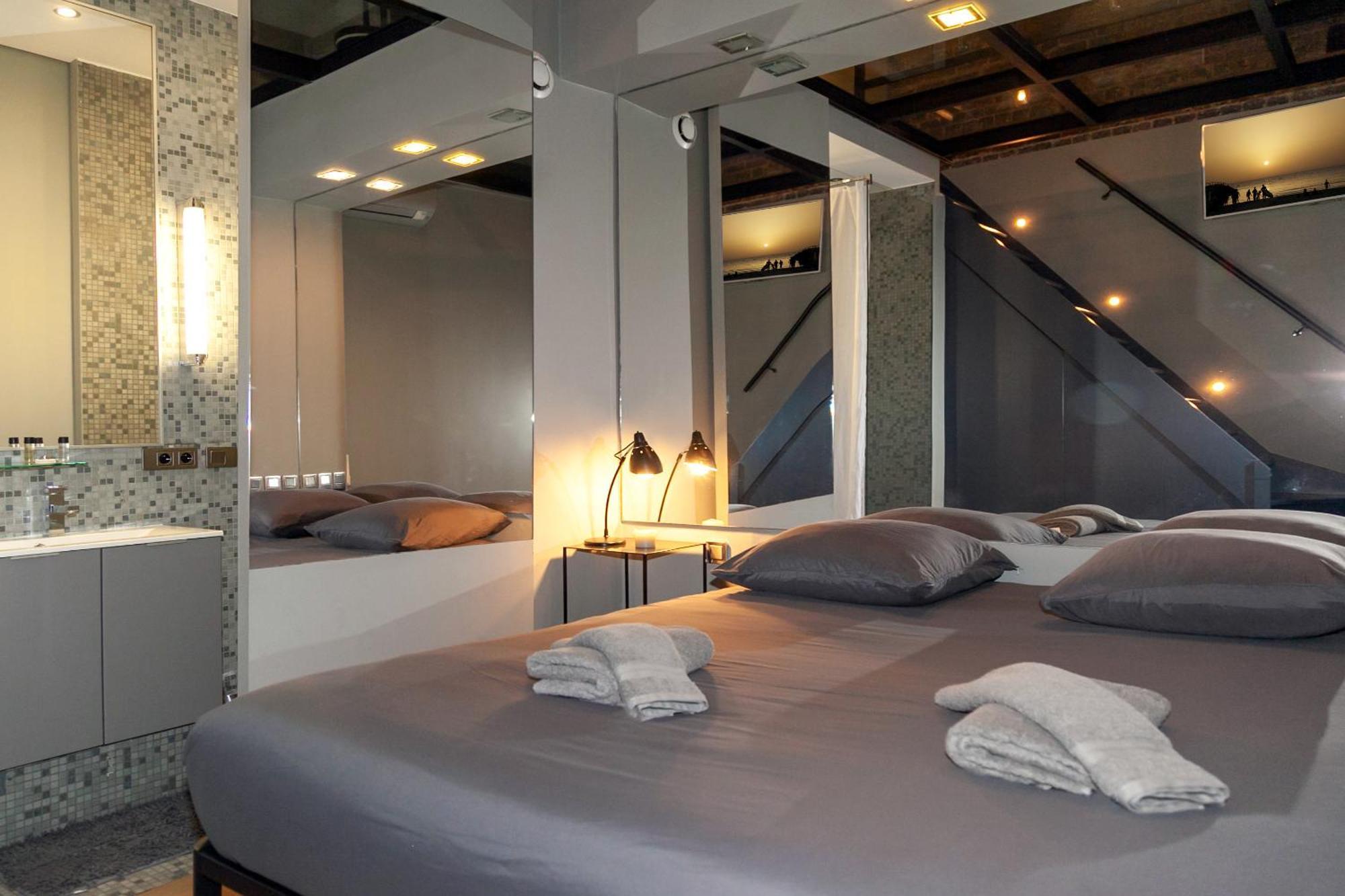 Loft Atypique Avec Terrasse, Calme Et Cosy Apartment Париж Екстериор снимка
