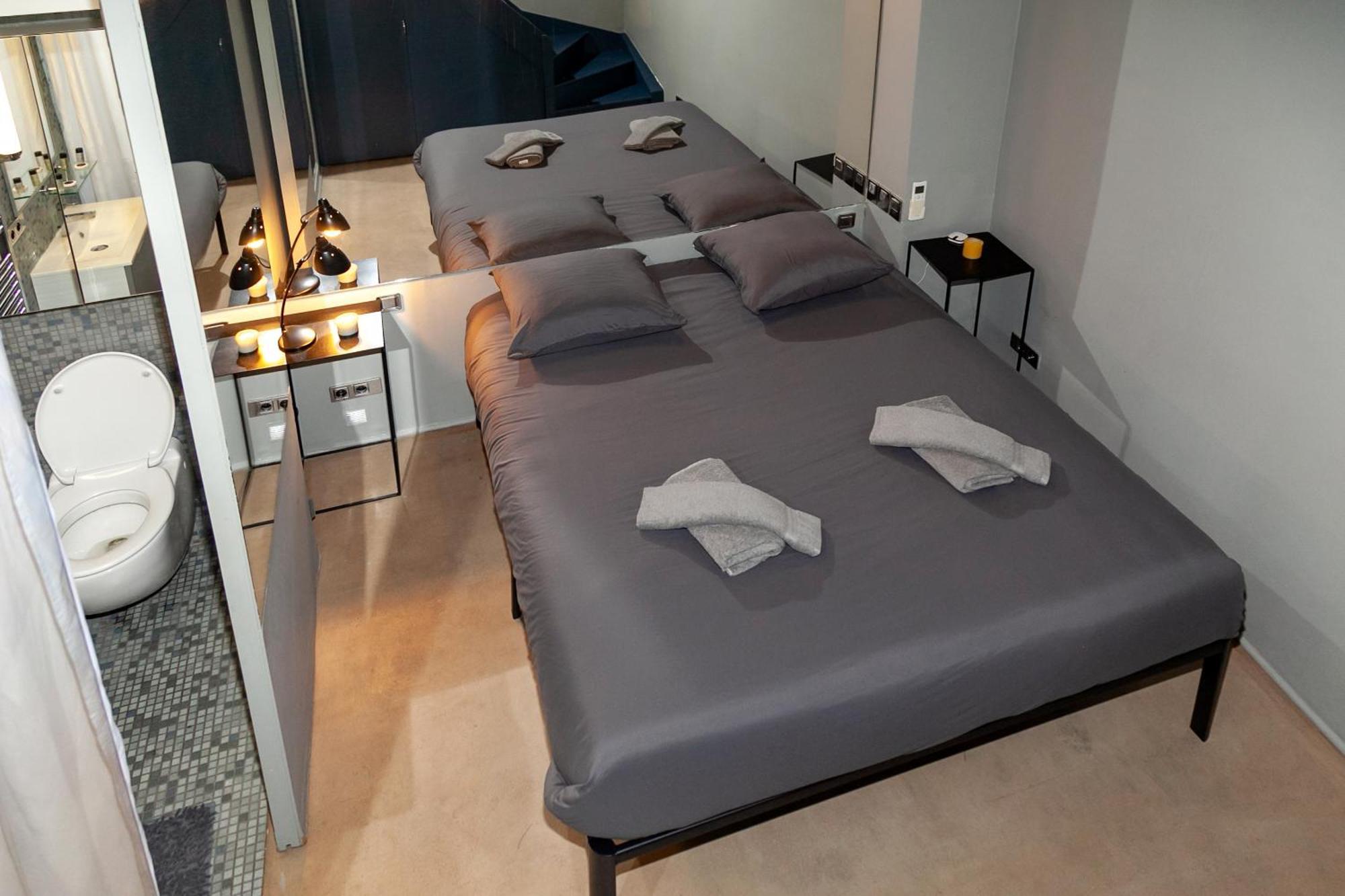 Loft Atypique Avec Terrasse, Calme Et Cosy Apartment Париж Екстериор снимка